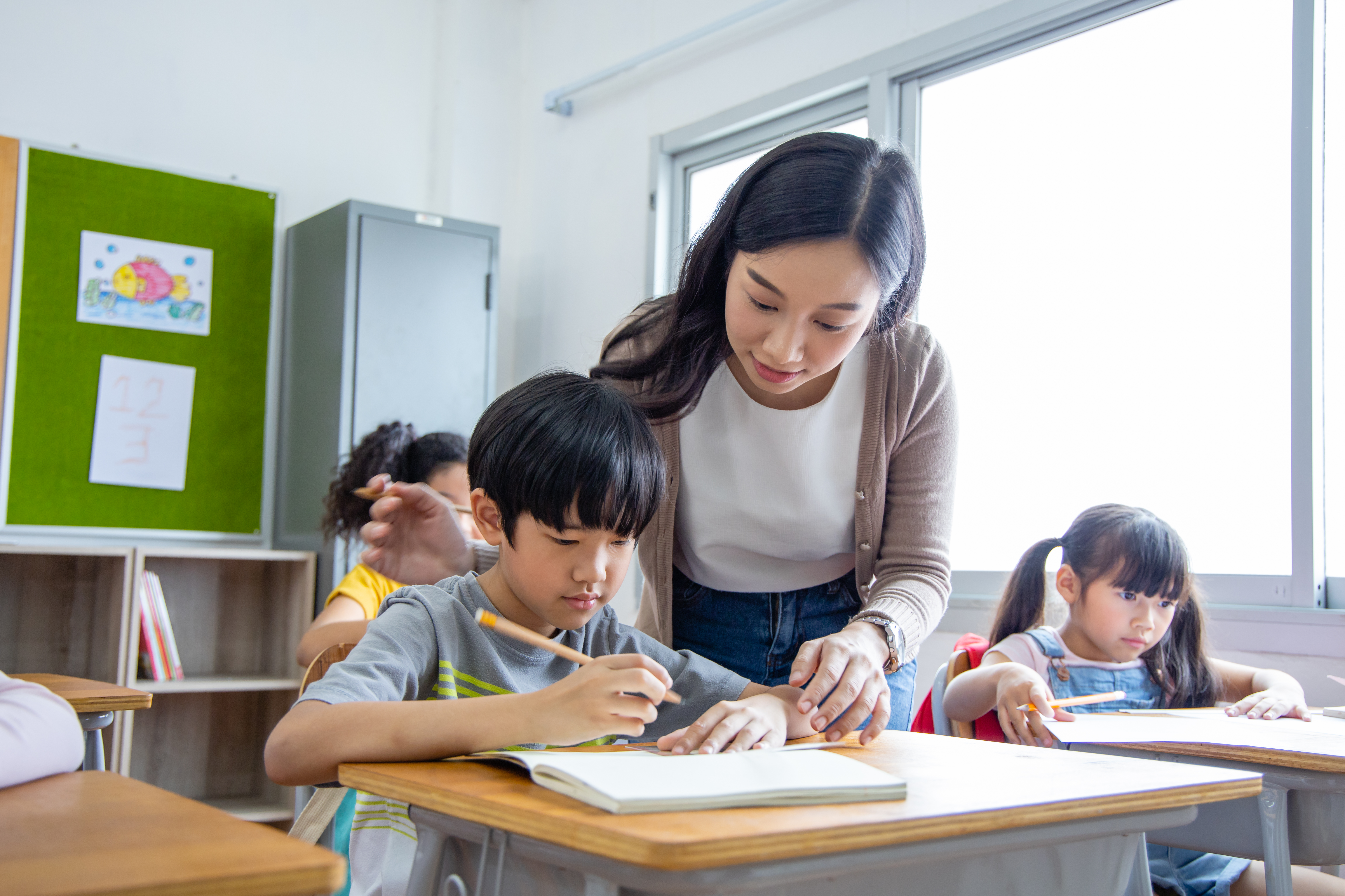 What Are the Top 3 Benefits of Enrolling Your Primary School Child in a Chinese Enrichment Class?